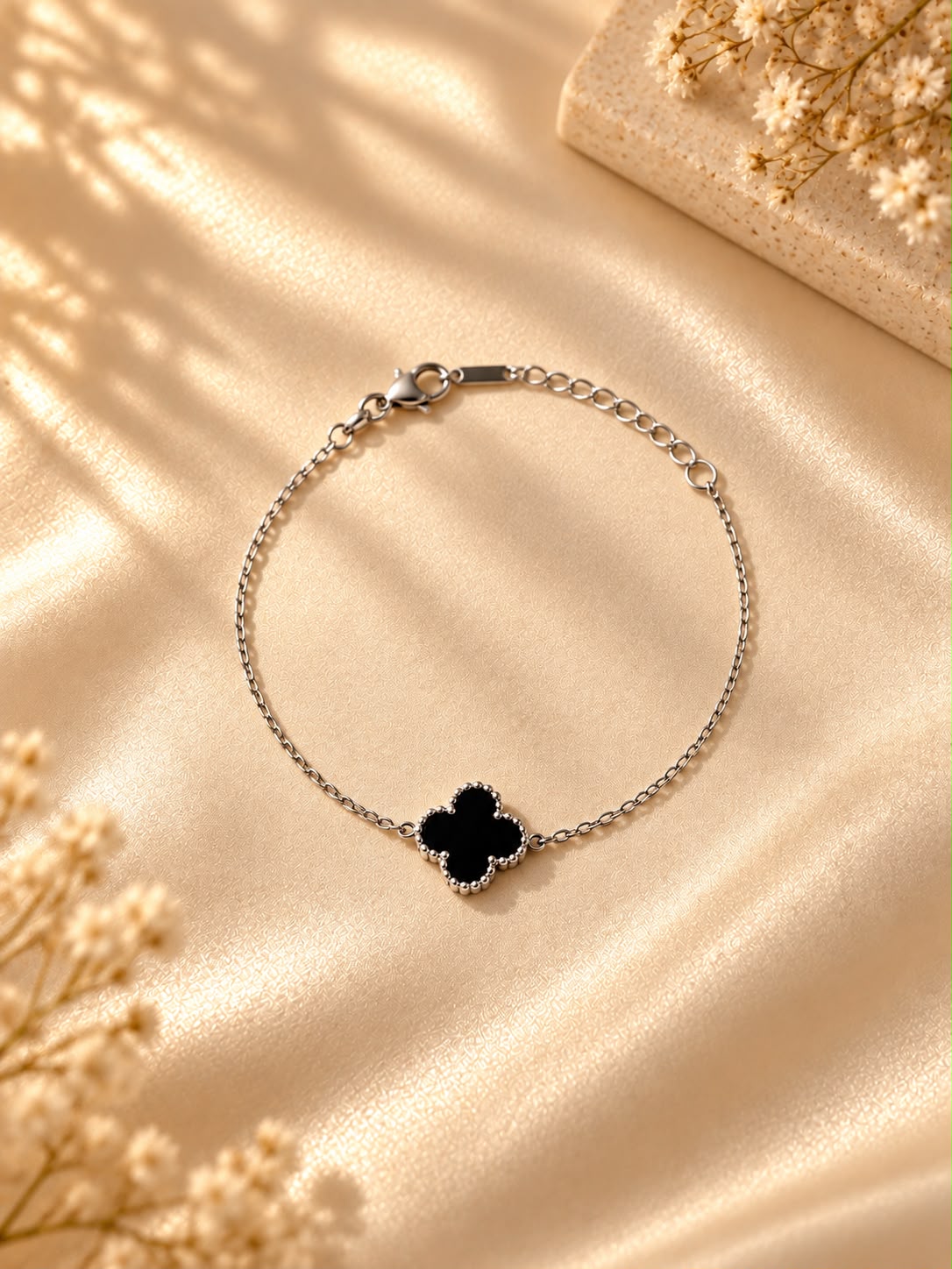 Black Clover Bracelets(Silver)