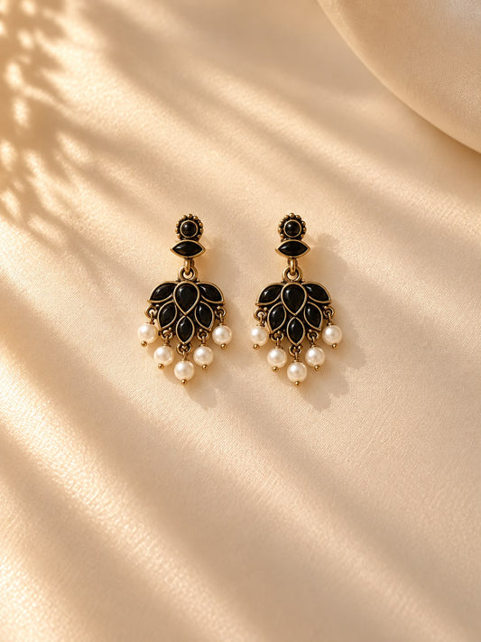 Midnight Pearl Heritage Earring